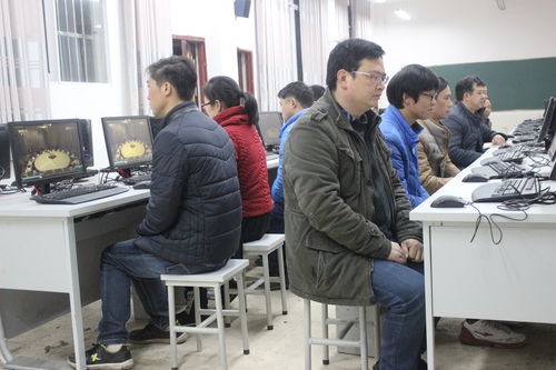 守教育初心 筑廉潔防線——鎮雄縣碗廠中學組織教師集中觀看反腐專題片開展廉政教育咨詢活動